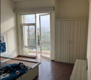 Bedroom in 2 BHK Apartment at Hazratganj – for Rent