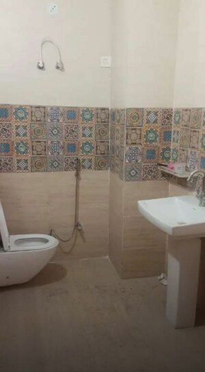 Bathroom in 3 BHK Apartment at Lalbagh – for Rent