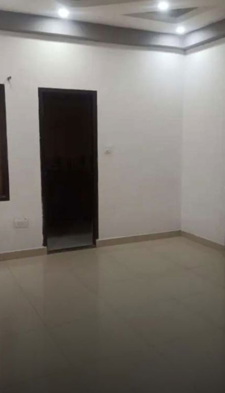 Room, lalbagh 3 Bedroom 1502 Sq.Ft. Apartment In Lalbagh Lucknow 10151011