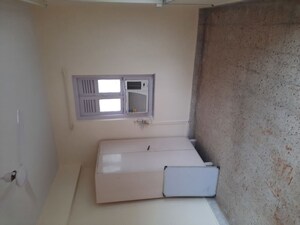 Furnished Amenities in 1.5 BHK Apartment at Cuffe Parade – for Sale