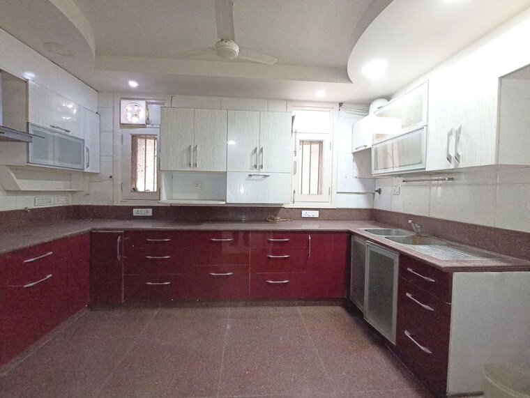 Kitchen, pamposh enclave 3 Bedroom 2000 Sq.Ft. Builder Floor In Pamposh Enclave Delhi 10151018