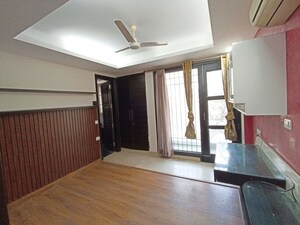 Room in 3 BHK Builder Floor at Pamposh Enclave – for Rent