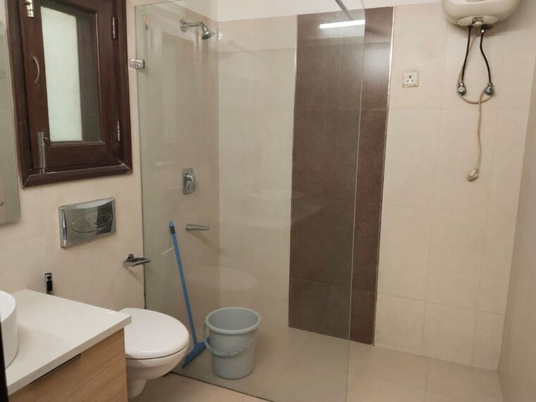 Bathroom, panchsheel enclave 3 Bedroom 2000 Sq.Ft. Builder Floor In Panchsheel Enclave Delhi 10151024
