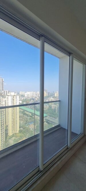 Balcony in 4 BHK Apartment at Sheth Avalon, Laxmi Nagar – for Rent