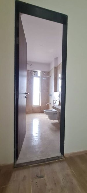 Building Lobby in 4 BHK Apartment at Sheth Avalon, Laxmi Nagar – for Rent