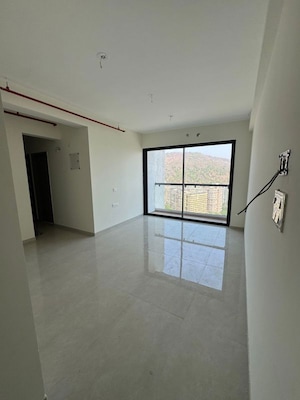 Room in 3 BHK Apartment at Damji Shamji Mahavir Spring Tulip Phase 1, Pokhran Road No Two – for Sale