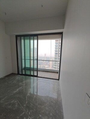 Room in 3 BHK Apartment at Piramal Mahalaxmi North Tower, Mahalaxmi – for Rent