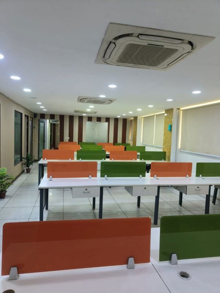 Team Area, sector 2 Commercial Office Space 2500 Sq.Ft. In Sector 2 Noida 10151039
