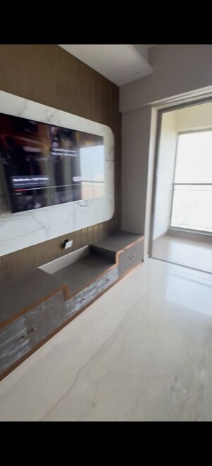 Kitchen in 2 BHK Apartment at Kalpataru Paramount, Kapur Bawdi – for Rent