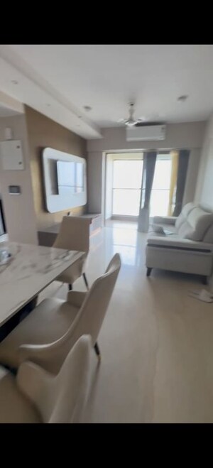 Team Area in 2 BHK Apartment at Kalpataru Paramount, Kapur Bawdi – for Rent