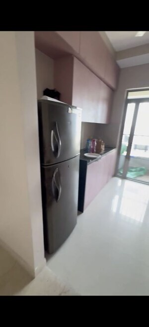 Furnished Amenities in 2 BHK Apartment at Kalpataru Paramount, Kapur Bawdi – for Rent