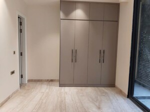 Room in 3 BHK Builder Floor at Greater Kailash ii – for Rent