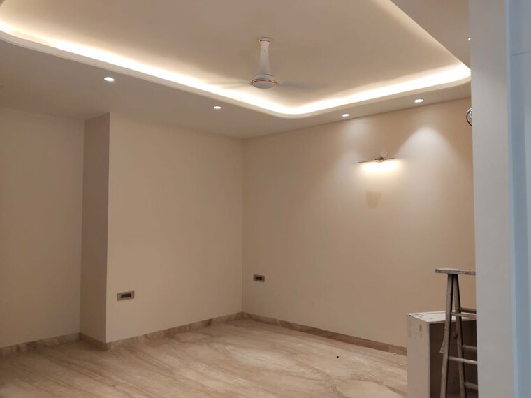 Room, greater kailash ii 3 Bedroom 1800 Sq.Ft. Builder Floor In Greater Kailash ii Delhi 10151048