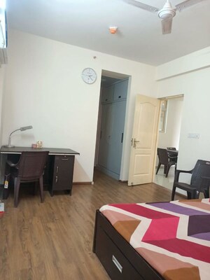 Team Area in 3 BHK Apartment at Paarth Aadyant, Gomti Nagar – for Rent