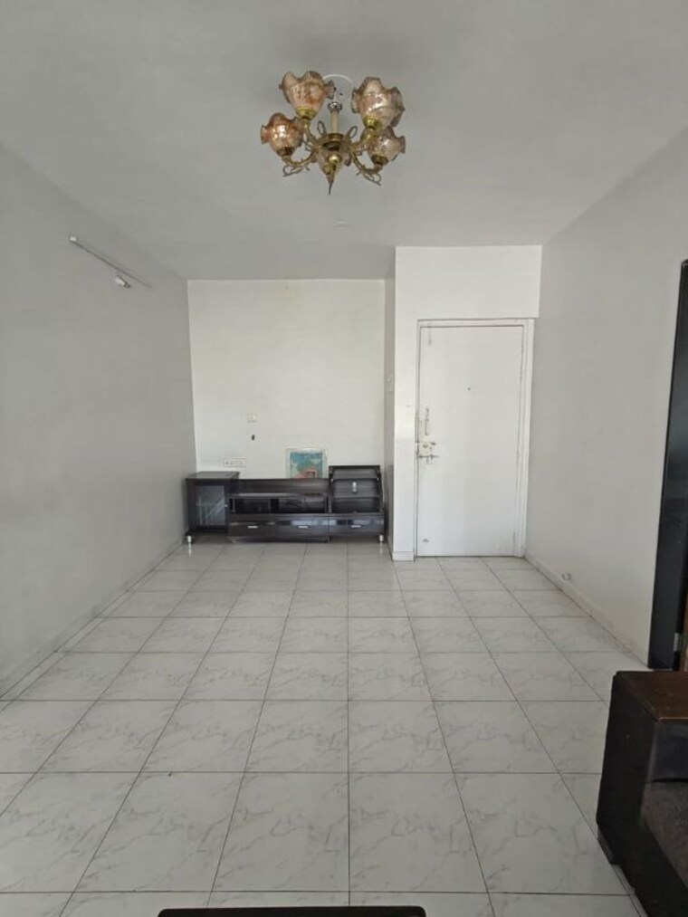 Room, mahadkar-residency 3 Bedroom 1350 Sq.Ft. Apartment In Paud Road Pune 10151067