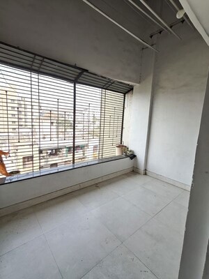 Room in 3 BHK Apartment at Mahadkar Residency, Paud Road – for Rent