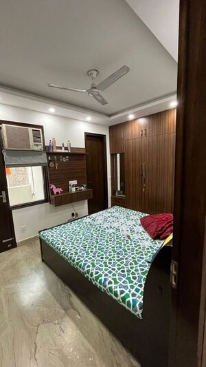 Bedroom in 2 BHK Builder Floor at Kalkaji – for Rent