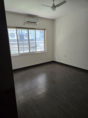 Room in 3 BHK Apartment at Accel CF, Cunningham Road – for Rent