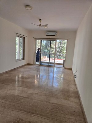 Room in 3 BHK Apartment at Accel CF, Cunningham Road – for Rent