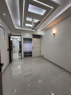 Room in 3 BHK Builder Floor at Kalkaji – for Sale