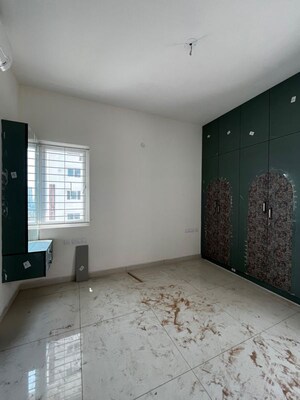 Room in 3 BHK Apartment at Aparna Zenon, Puppalaguda – for Rent