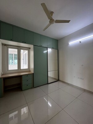 Room in 3 BHK Apartment at Aparna Zenon, Puppalaguda – for Rent