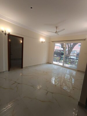Room in 3.5 BHK Builder Floor at Vasanth Nagar – for Rent