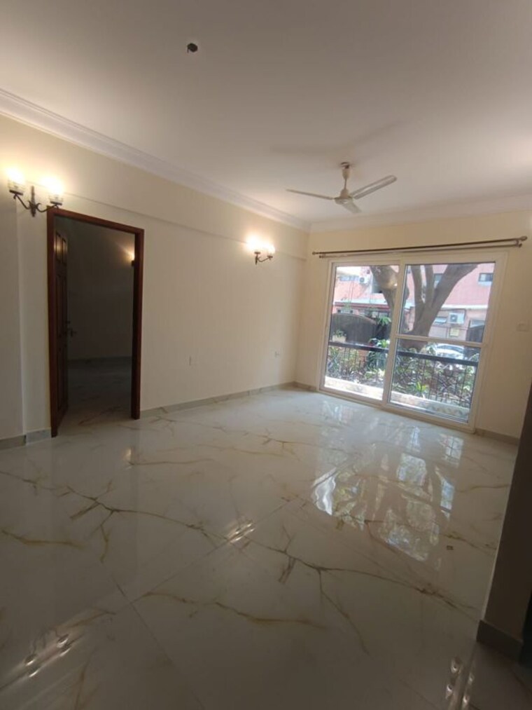 Room, vasanth nagar 3.5 Bedroom 2400 Sq.Ft. Builder Floor In Vasanth Nagar Bangalore 10151094
