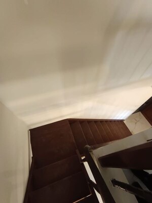 Team Area in 3.5 BHK Builder Floor at Vasanth Nagar – for Rent