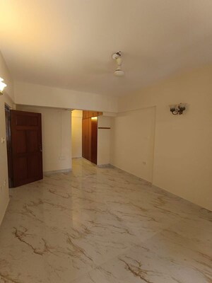 Room in 3.5 BHK Builder Floor at Vasanth Nagar – for Rent