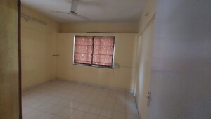 Room in 2 BHK Apartment at Kumbare Park Society, Kothrud – for Rent