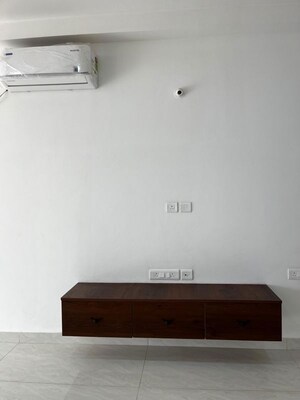 Furnished Amenities in 3 BHK Apartment at Prestige Beverly Hills, Kokapet – for Rent