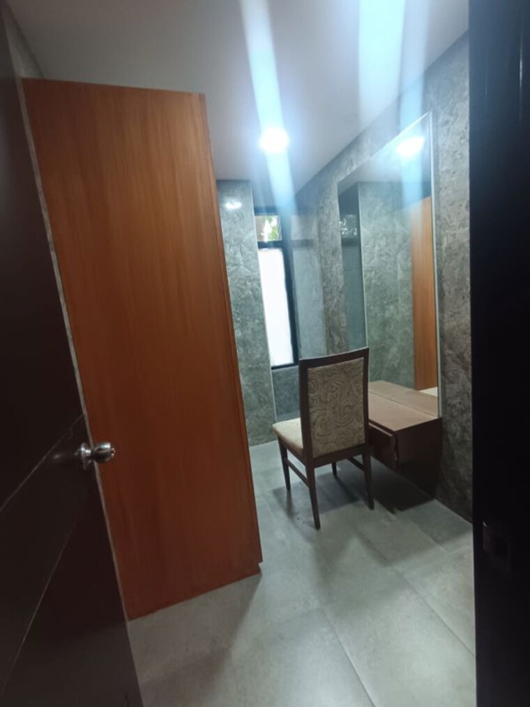 Bathroom, hm-gladiolus 4 Bedroom 6450 Sq.Ft. Apartment In Halasuru Bangalore 9646486
