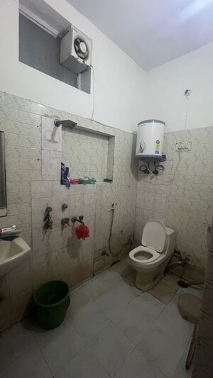 Bathroom in 1.5 BHK Builder Floor at Sector 12 – for Rent