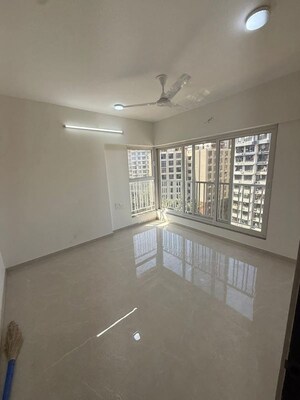 Room in 2 BHK Apartment at Andheri West – for Rent