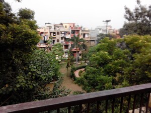 1 RK Builder Floor – Exterior View View at Mukherjee Nagar - for Rent