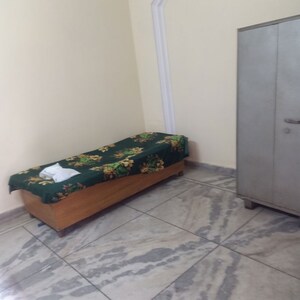 Bedroom in 1 RK Independent House at Mukherjee Nagar – for Rent