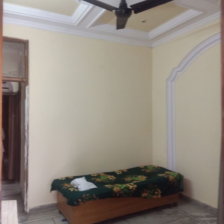 Bedroom, mukherjee nagar 1 RK 250 Sq.Ft. Independent House In Mukherjee Nagar Delhi 10151117