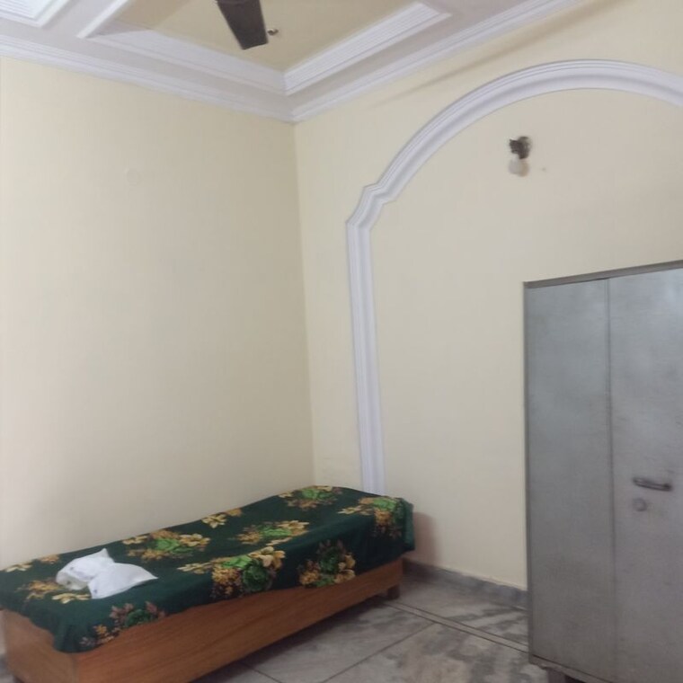 Bedroom, mukherjee nagar 1 RK 250 Sq.Ft. Independent House In Mukherjee Nagar Delhi 10151117