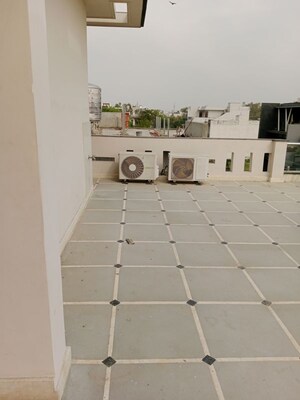 Kitchen in 2 BHK Builder Floor at Sector 18 – for Rent