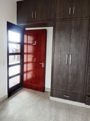 2 BHK Builder Floor For Rent in Sector 18