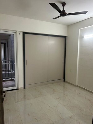 Room in 3 BHK Apartment at ROF Amaltas, Sector 92 – for Rent