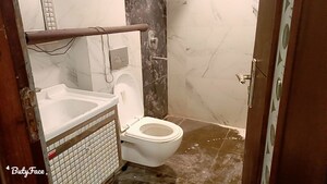 Bathroom in 4 BHK Apartment at Uppal Southend, Sector 49 – for Rent