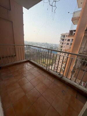 Balcony in 1.5 BHK Builder Floor at Suncity Township Gurgaon, Sector 54 – for Rent