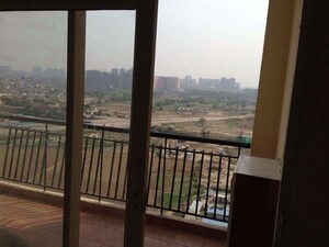 Balcony in 2.5 BHK Apartment at Antriksh Golf View, Sector 78 – for Rent
