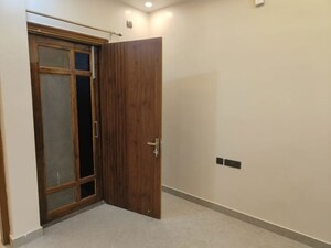 Room in 2 BHK Apartment at Jaypee Green The Star Court, Jaypee Greens – for Rent