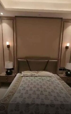 Bathroom in 5 BHK Villa at Hazratganj – for Rent