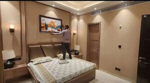 Bedroom in 5 BHK Villa at Hazratganj – for Rent