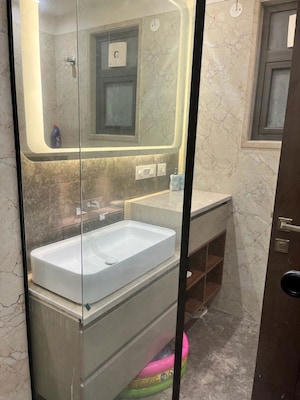 Bathroom in 3 BHK Builder Floor at Unitech Greenwood City Apartment, Sector 45 – for Rent