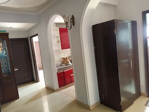 Building Lobby in 2 BHK Apartment at Hewo Apartments Gurgaon, Sector 47 – for Rent